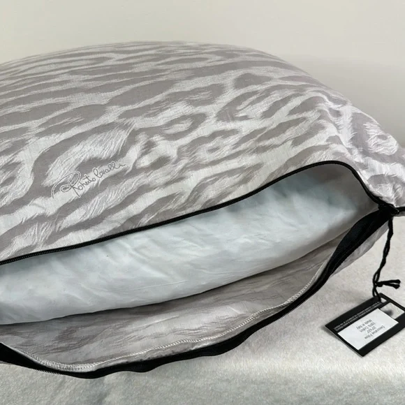 ROBERTO CAVALLI NWT NEW WITH TAG GRAY WHITE BLACK LARGE LEOPARD ACCENT PILLOW - Picture 11 of 11